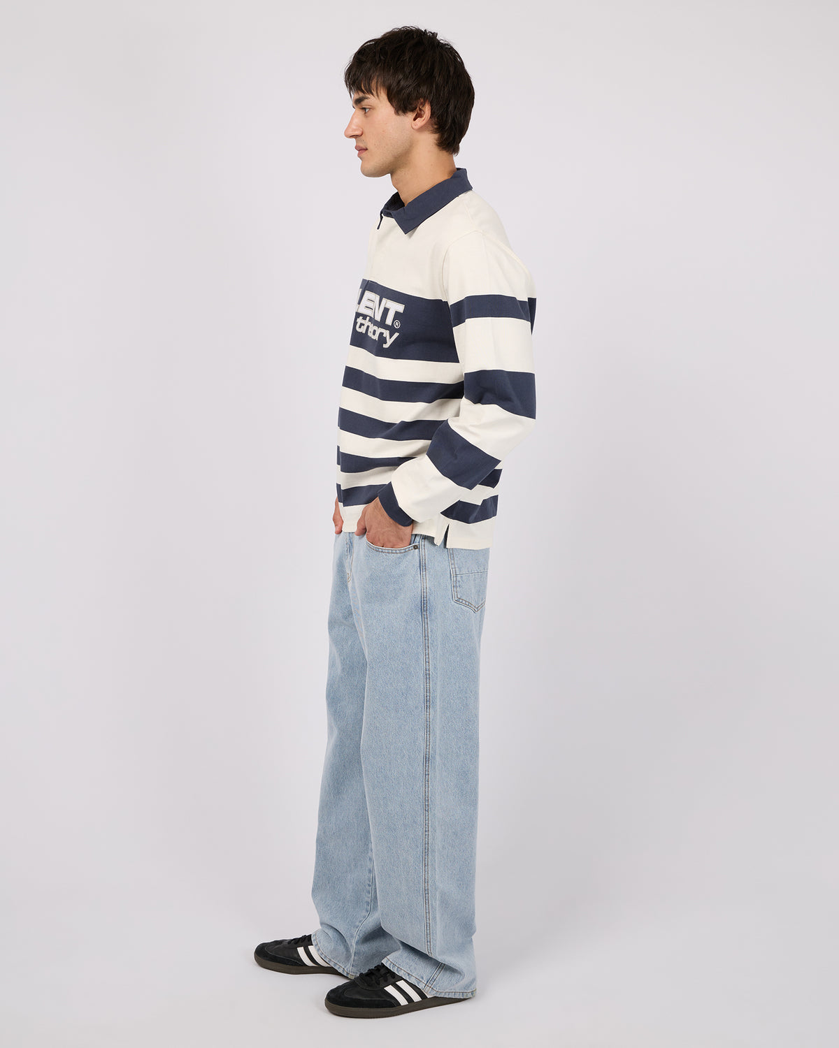 4076021.NAVY_6_1785733429000