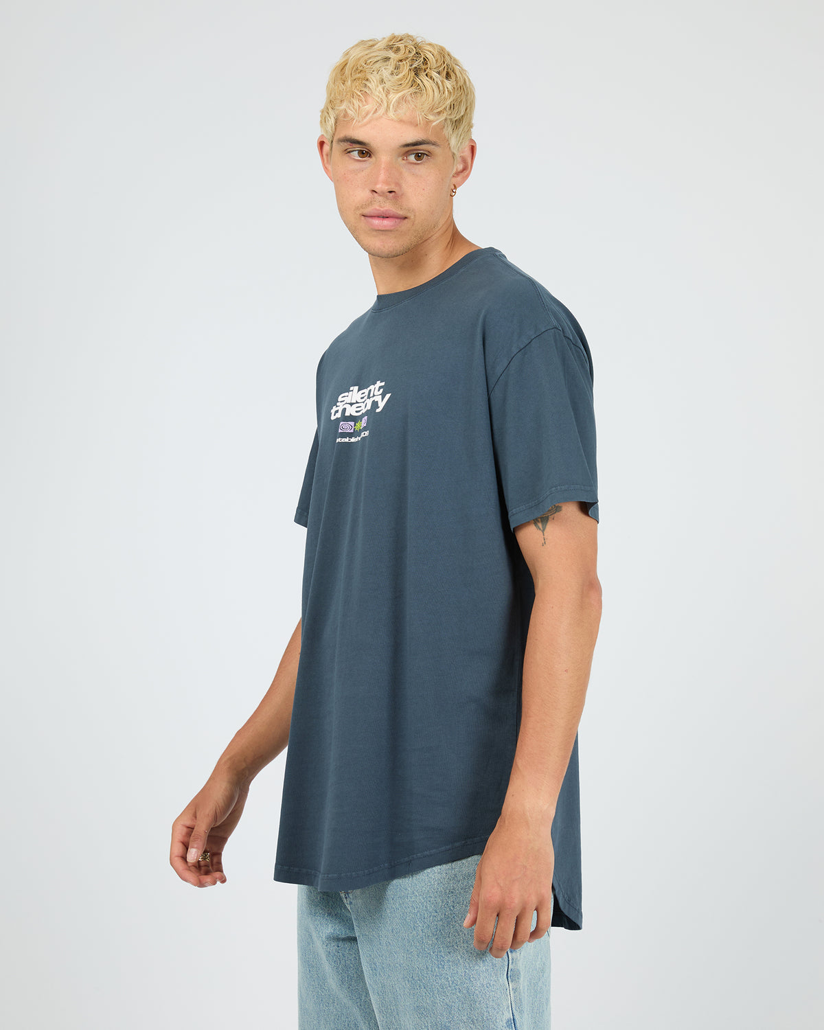 4088137.NAVY_4_1784685914000