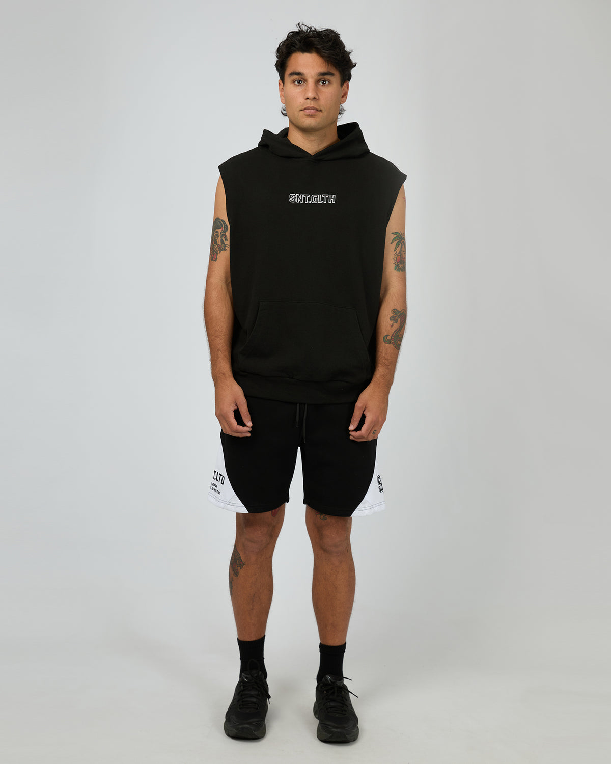 Conquered Hooded Muscle Black