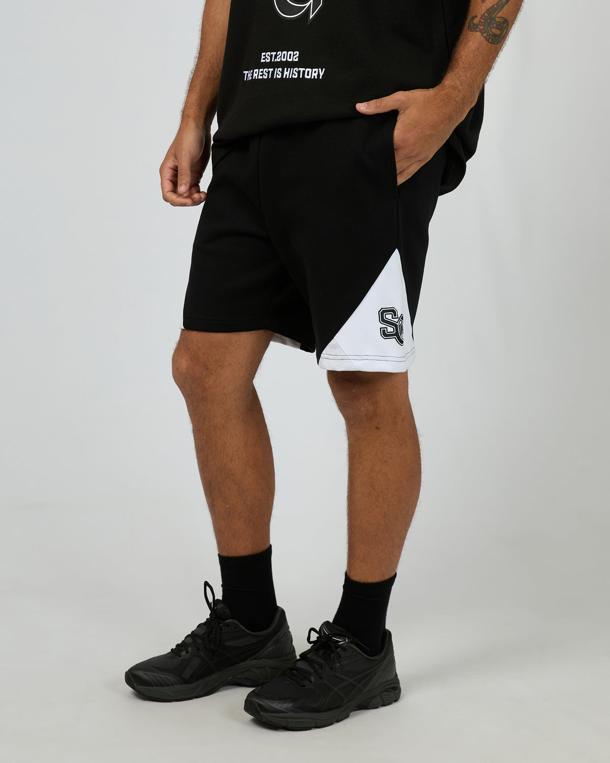 Conquered Short Black