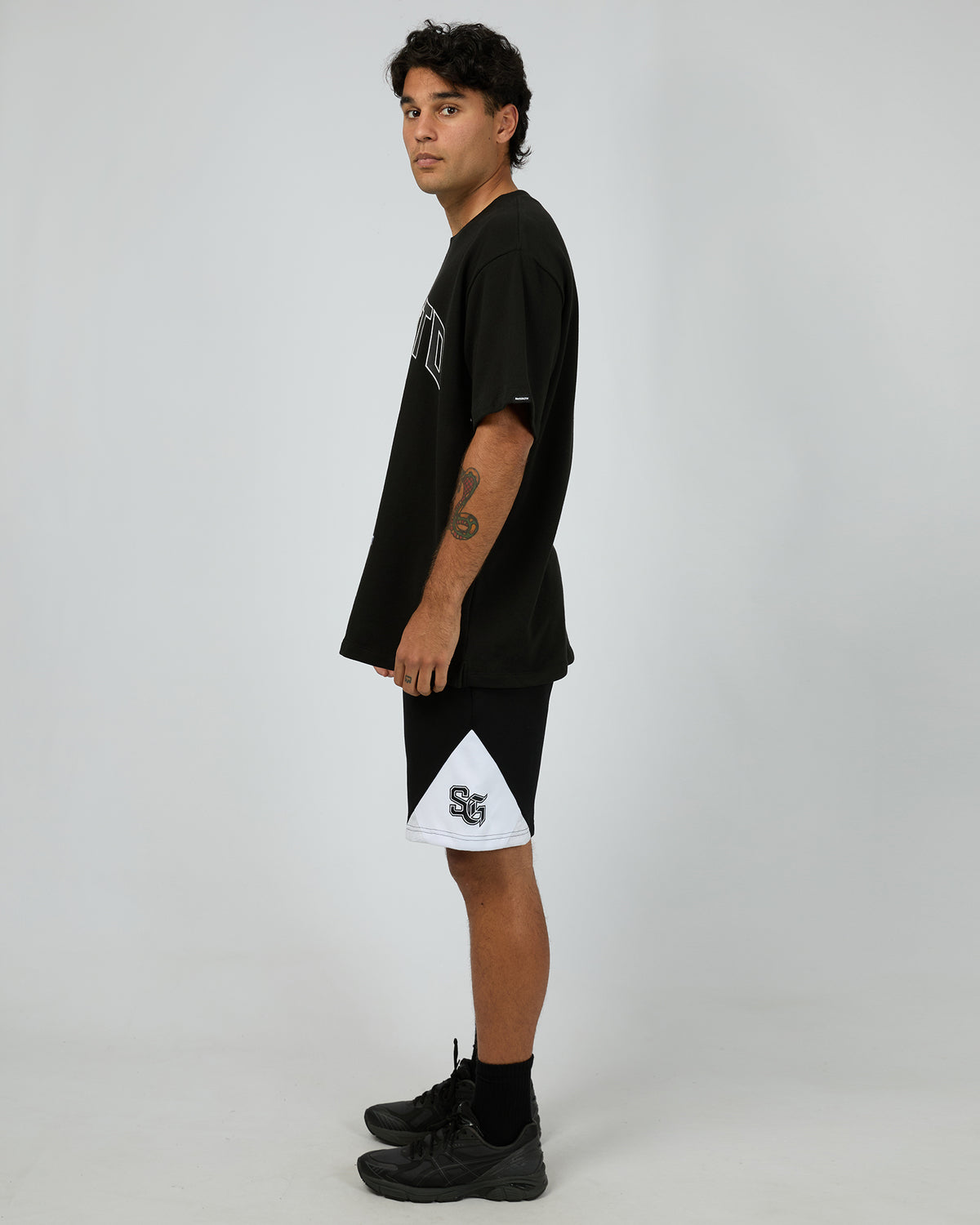 Conquered Short Black