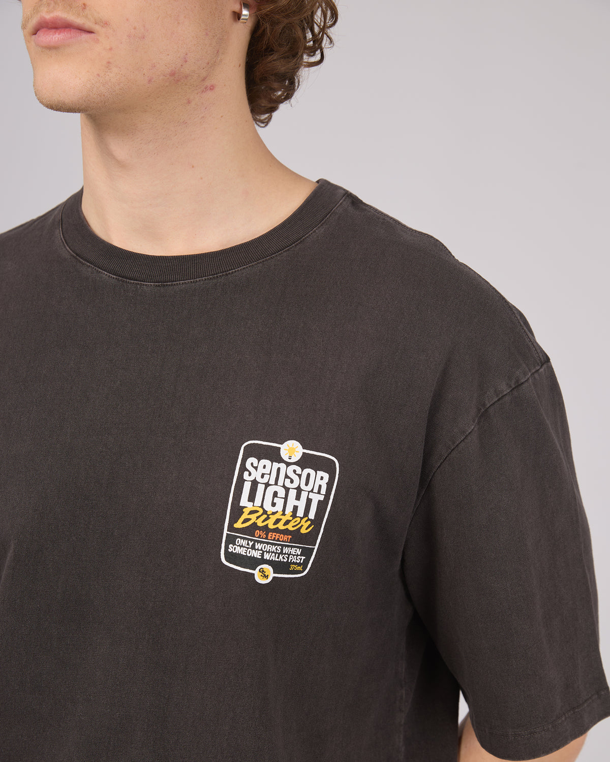 Sensor Light Tee Charcoal