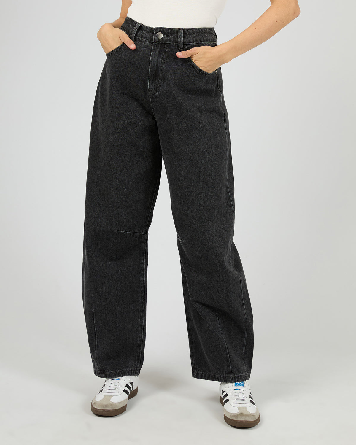 Hallie Barrel Leg Jean Coal