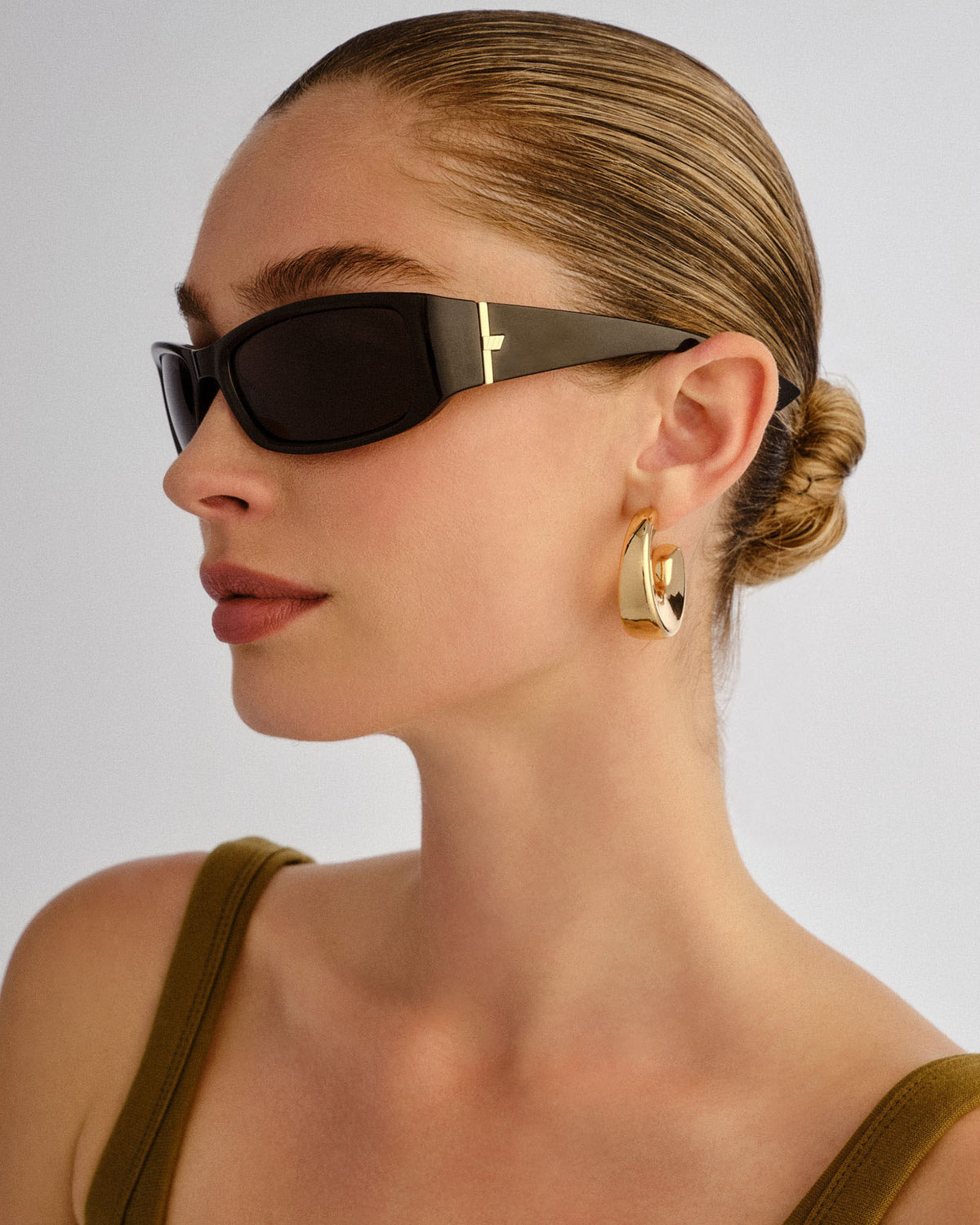 Du Jour Sunglasses Black /Black Smoke Black