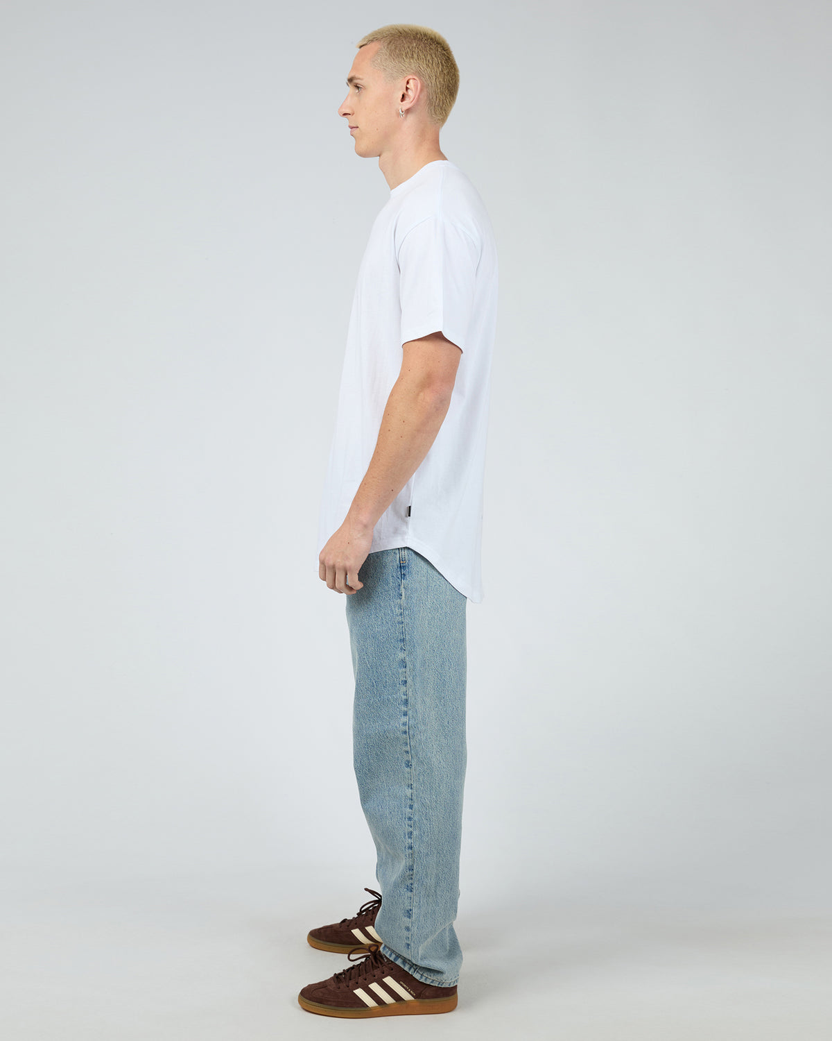 Invest Scoop Tee White