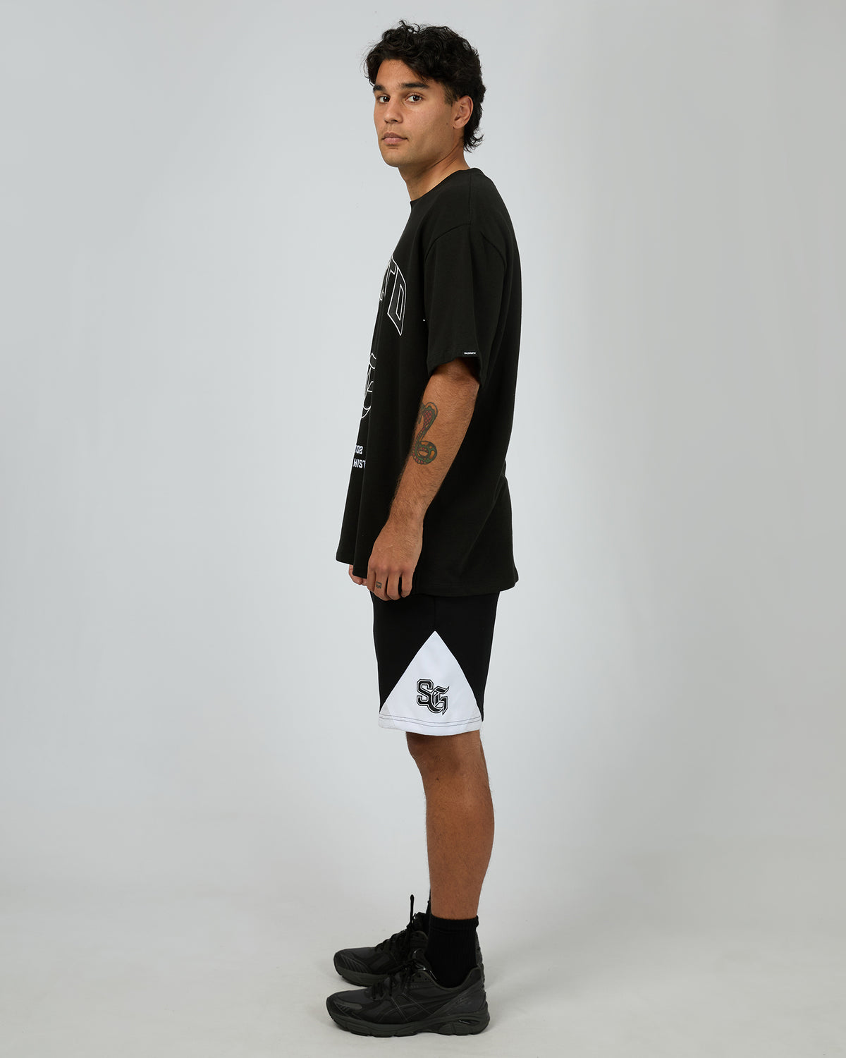 Conquered Loopback Tee Black