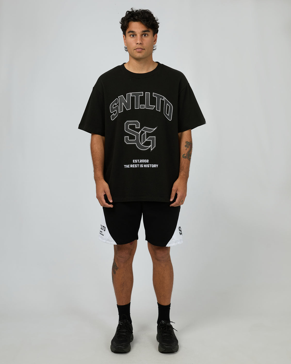 Conquered Short Black