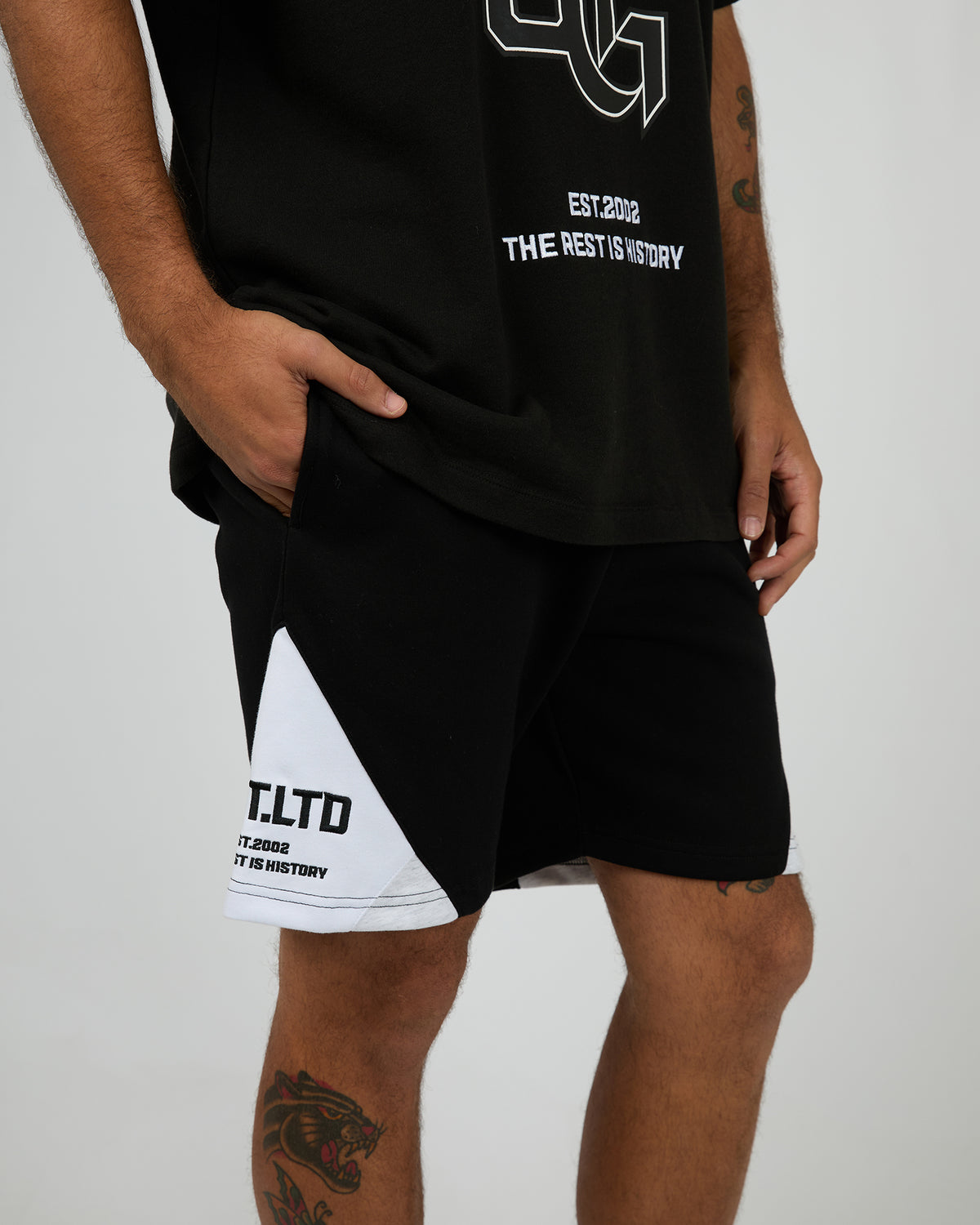 Conquered Short Black