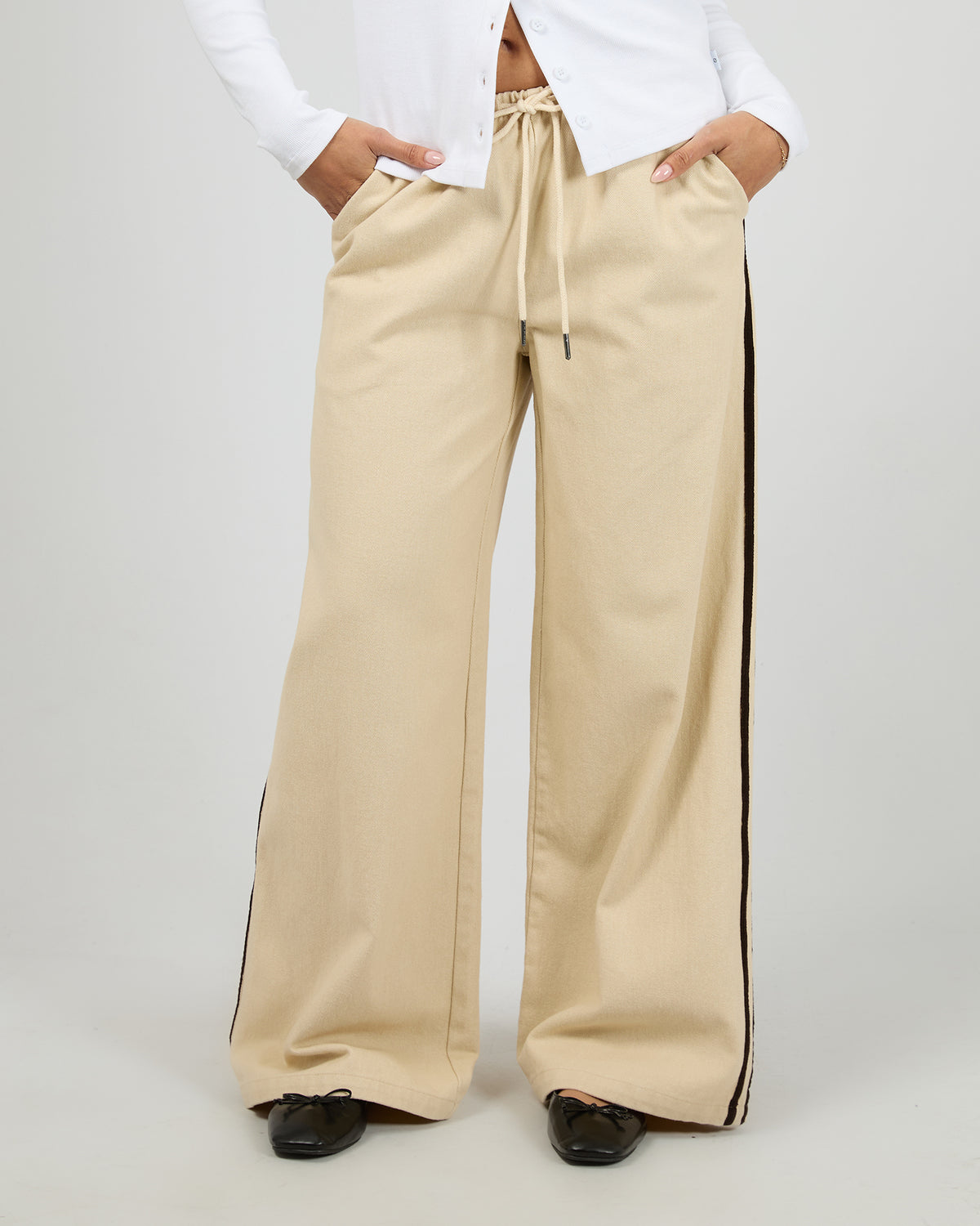 Rory Drawstring Pant Chalk