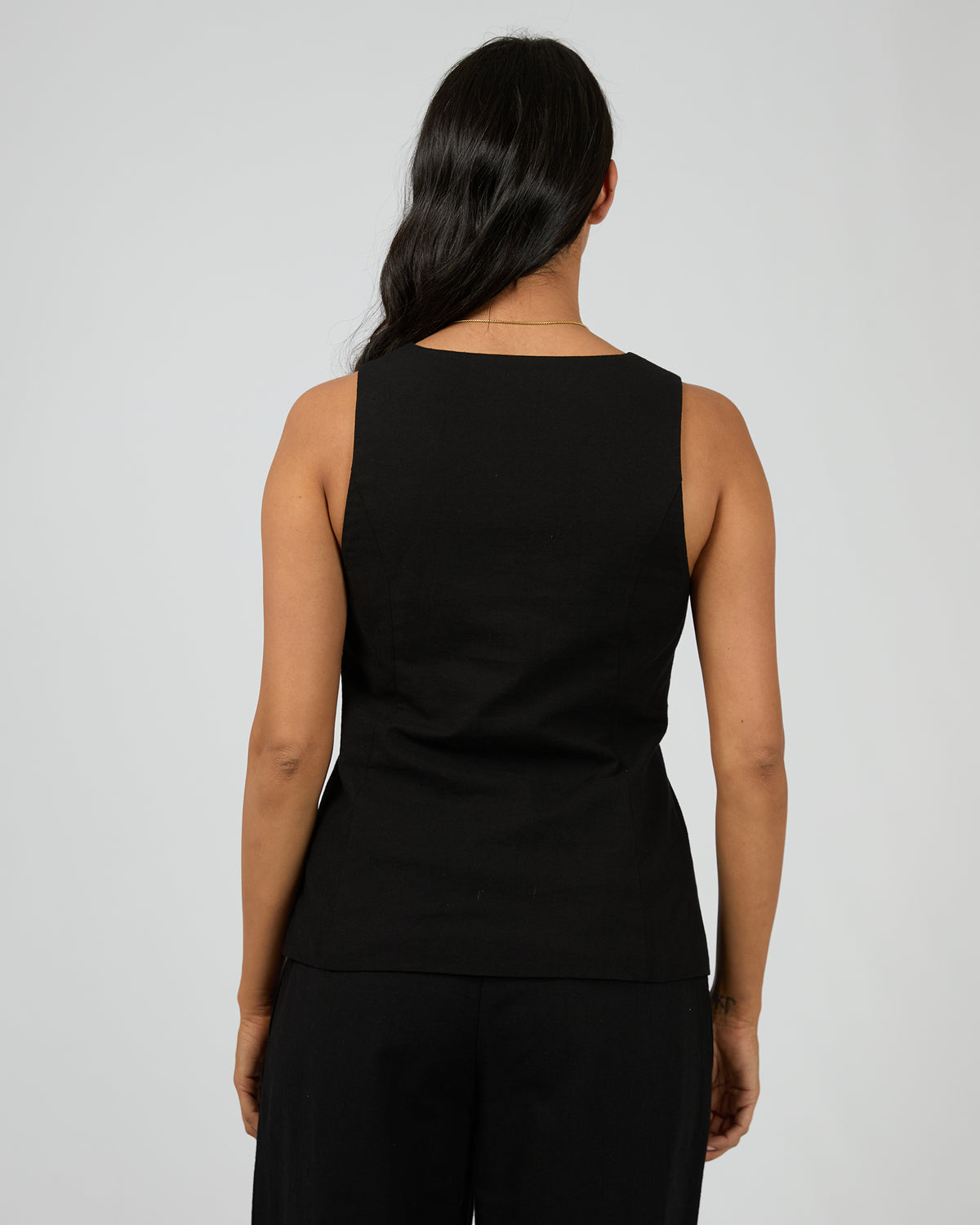 Willa Vest Black