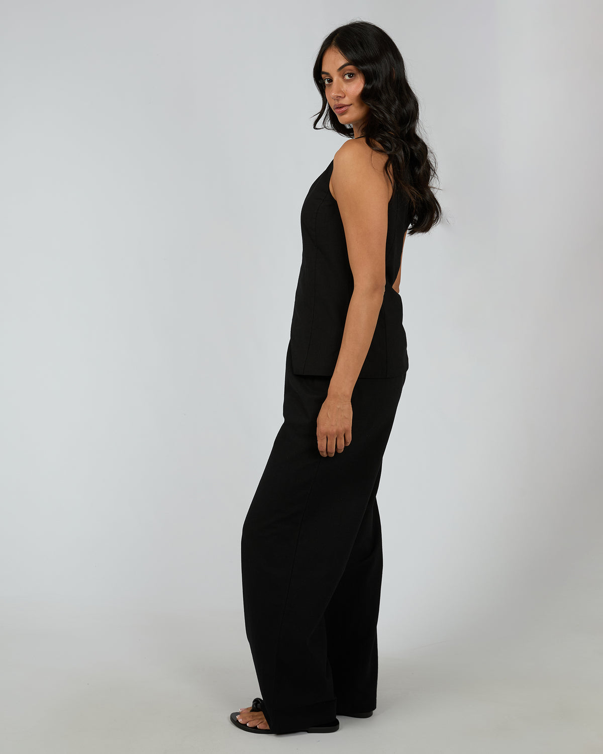 Willa Vest Black
