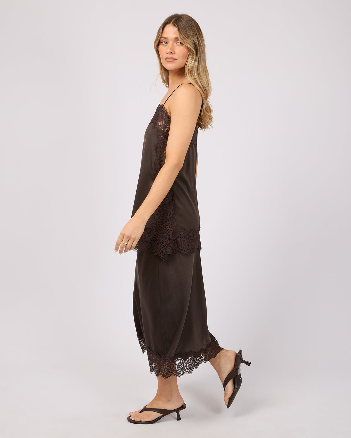 Hava Lace Skirt Coffee