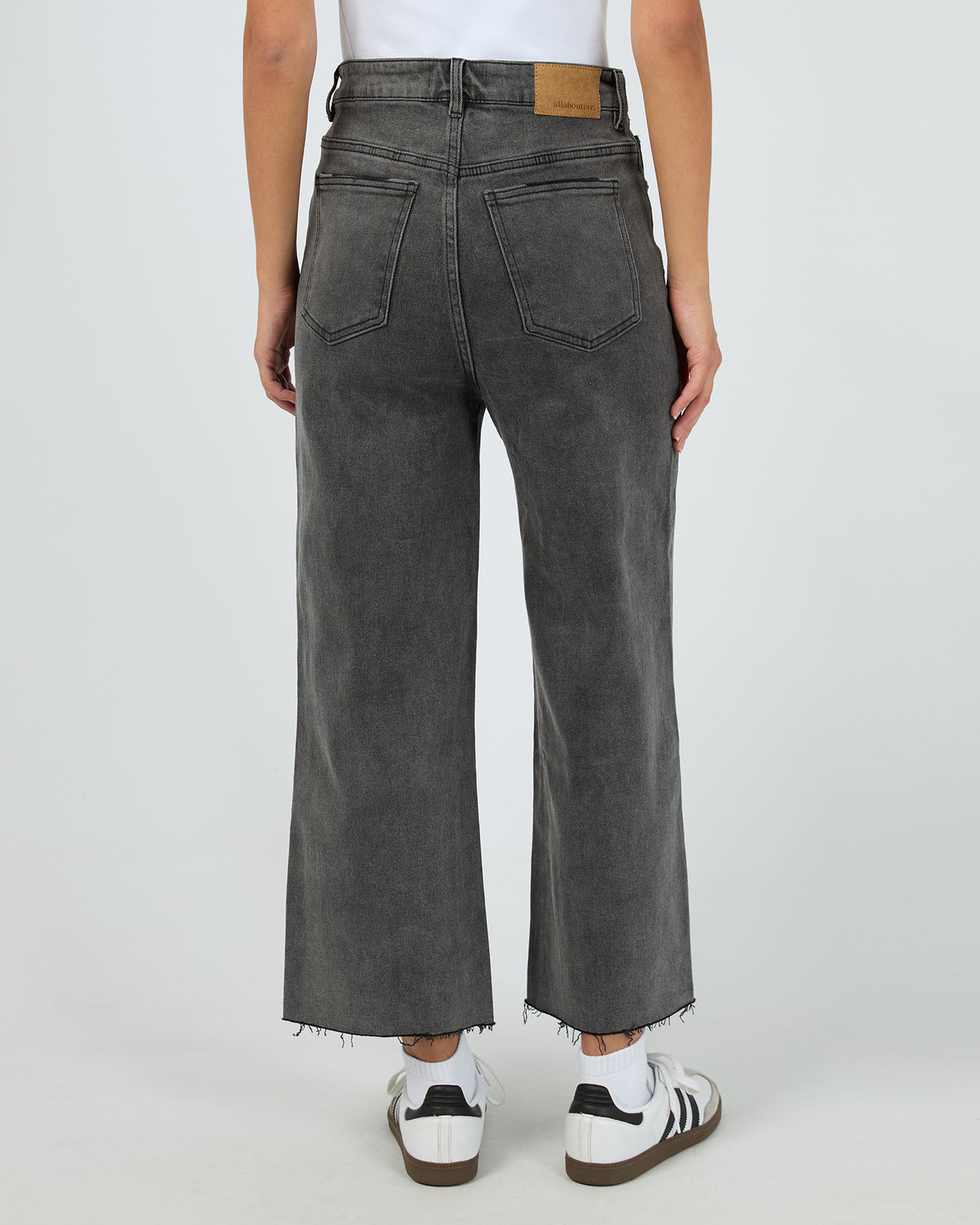 Charlie High Rise Wide Leg Jean Washed Black