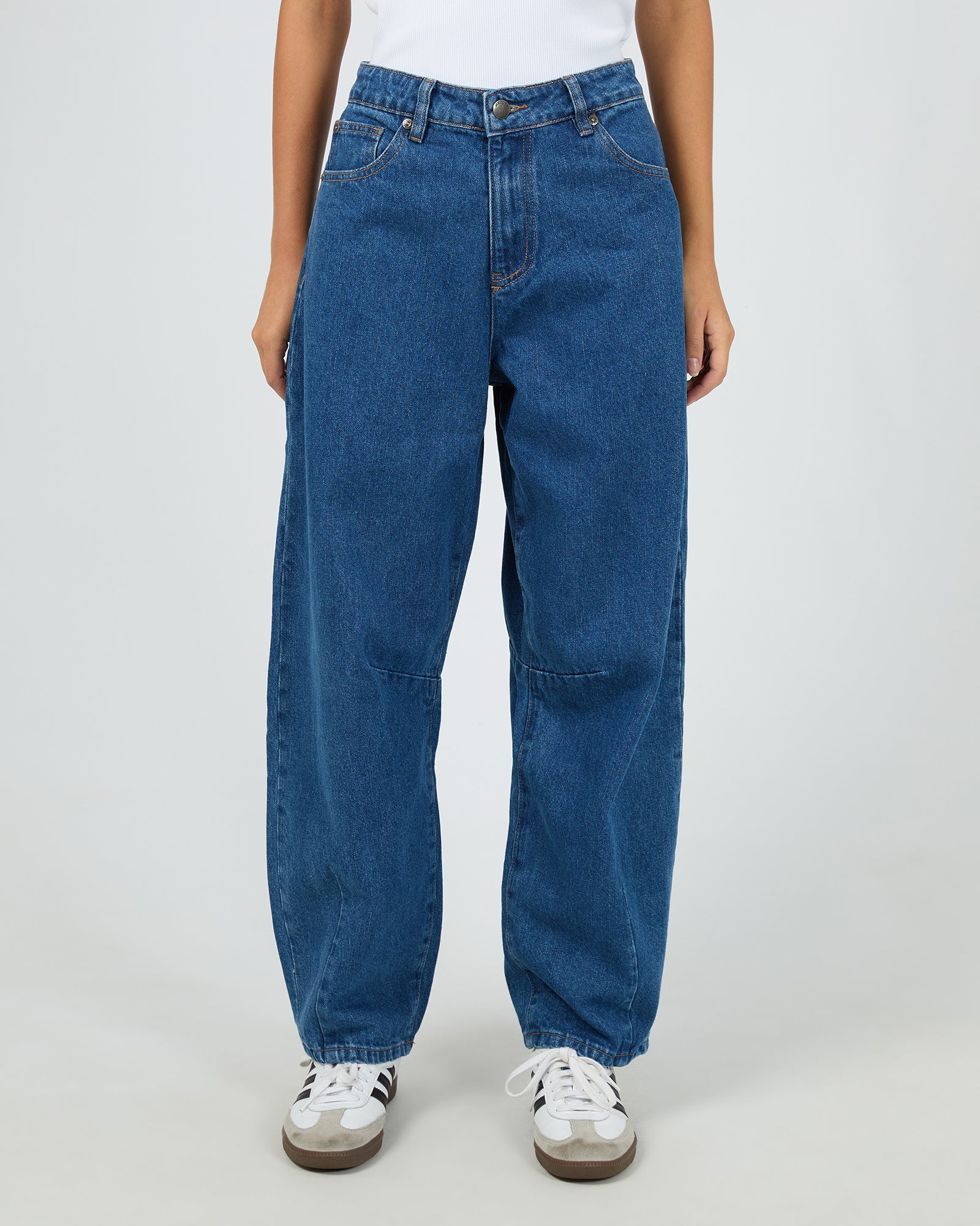 Hallie Barrel Leg Jean Heritage Blue