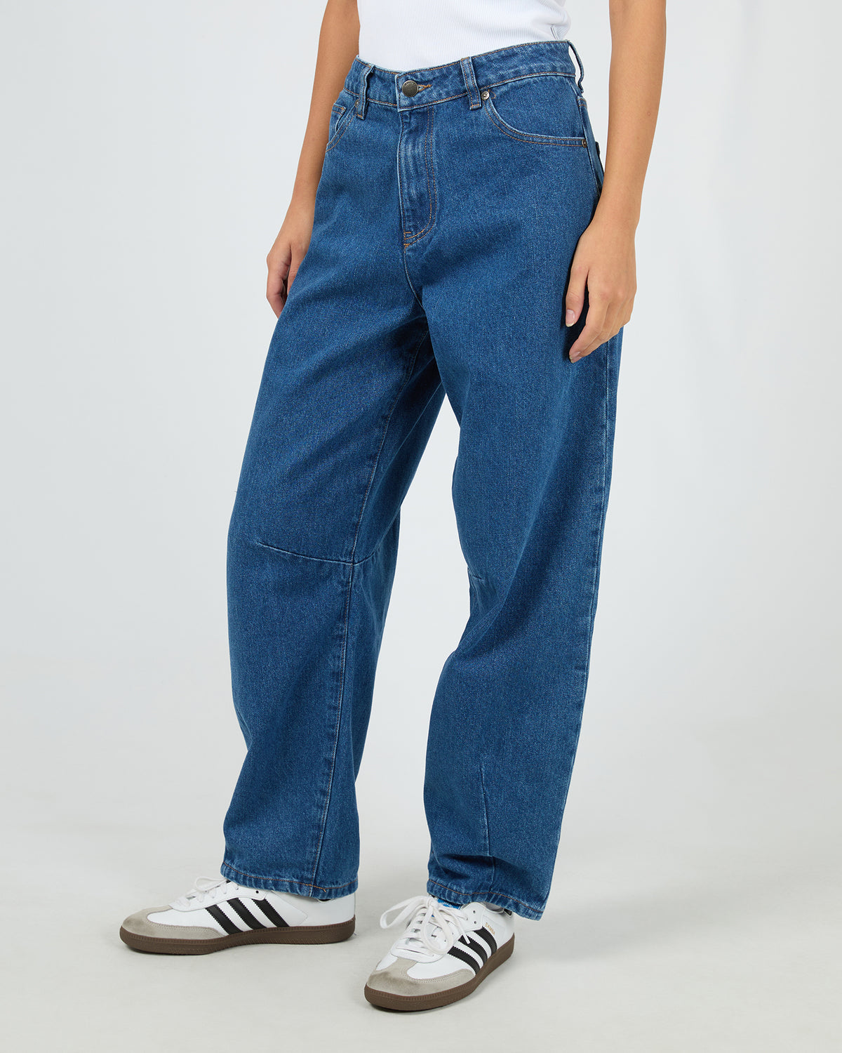Hallie Barrel Leg Jean Heritage Blue