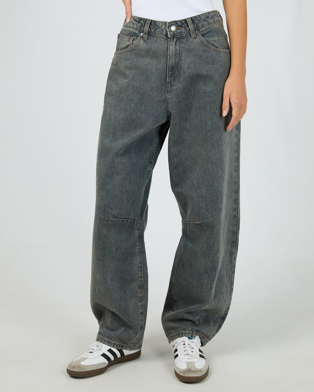 Hallie Barrel Leg Jean Slate