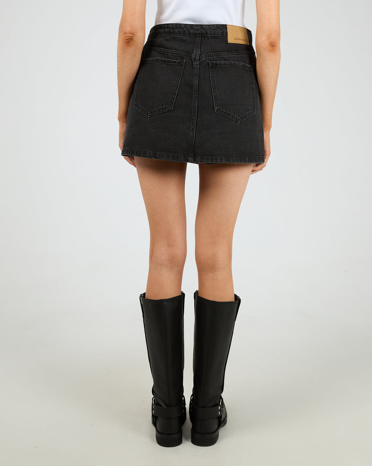 Lenni Mini Skort Washed Black