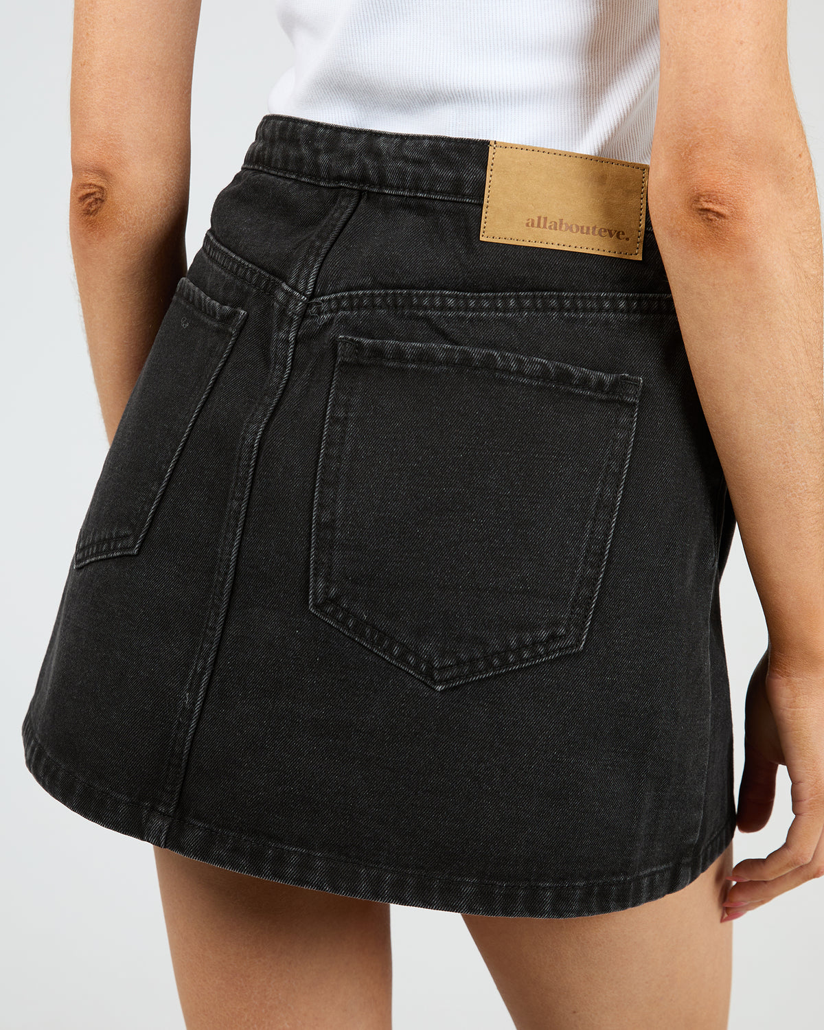 Lenni Mini Skort Washed Black