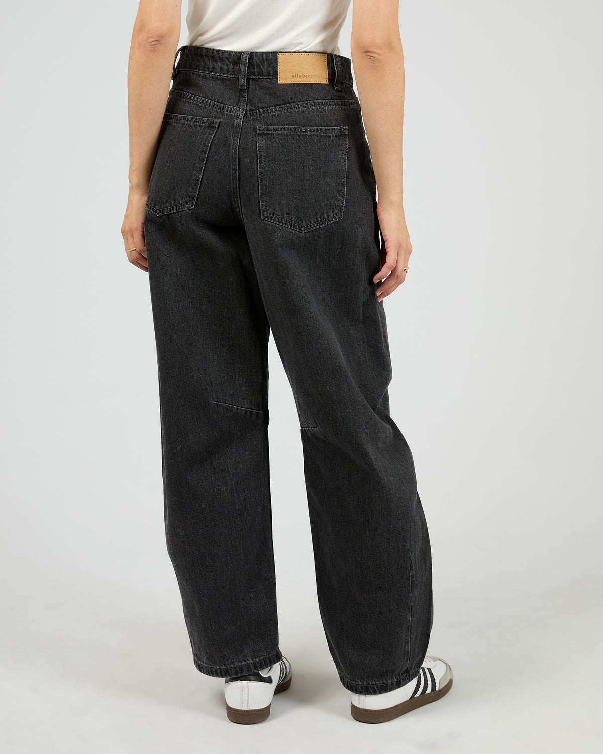 Hallie Barrel Leg Jean  Coal