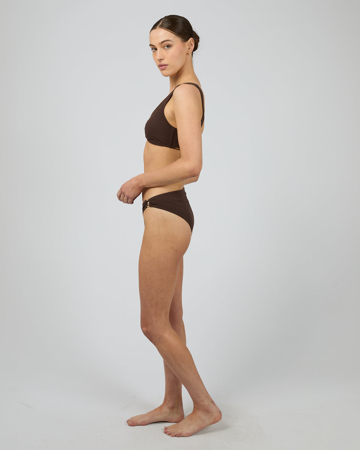 64S0253.BRWN_6_1764742677000