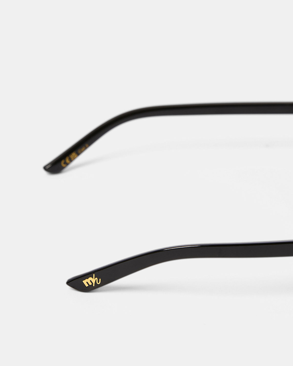 Alva Sunglasses Black/Smoke