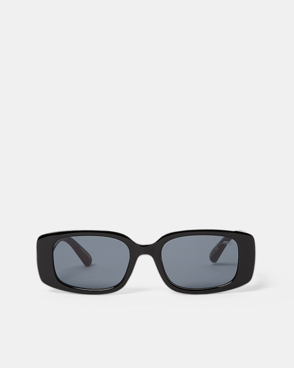 Freja Sunglasses Black/Smoke