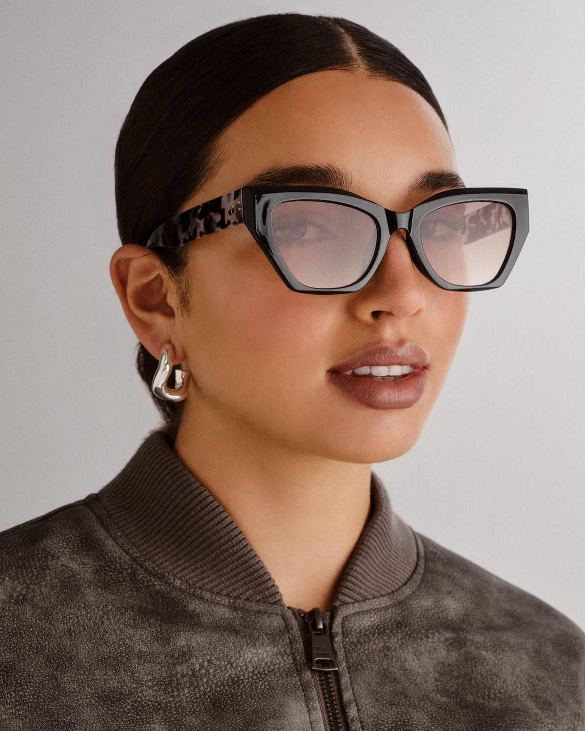 Persei Black Charcoal Tort Tortoise