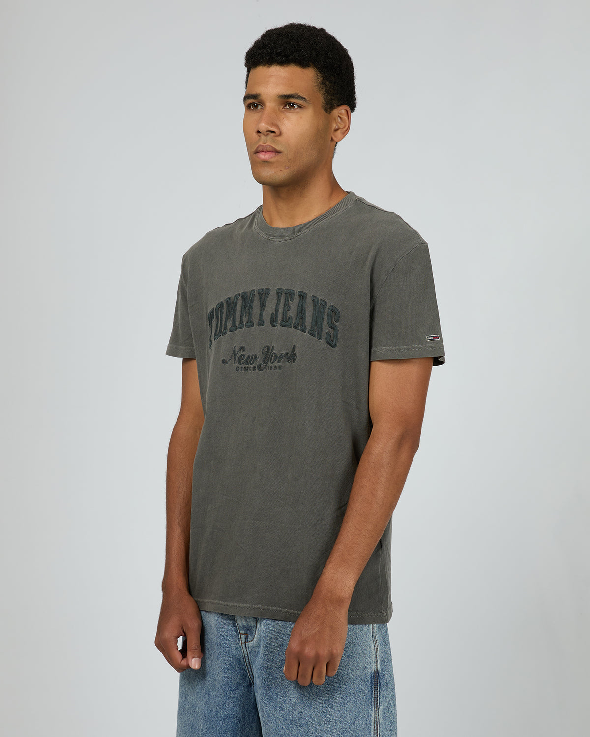 Regular Vintage Varsity Tee Black