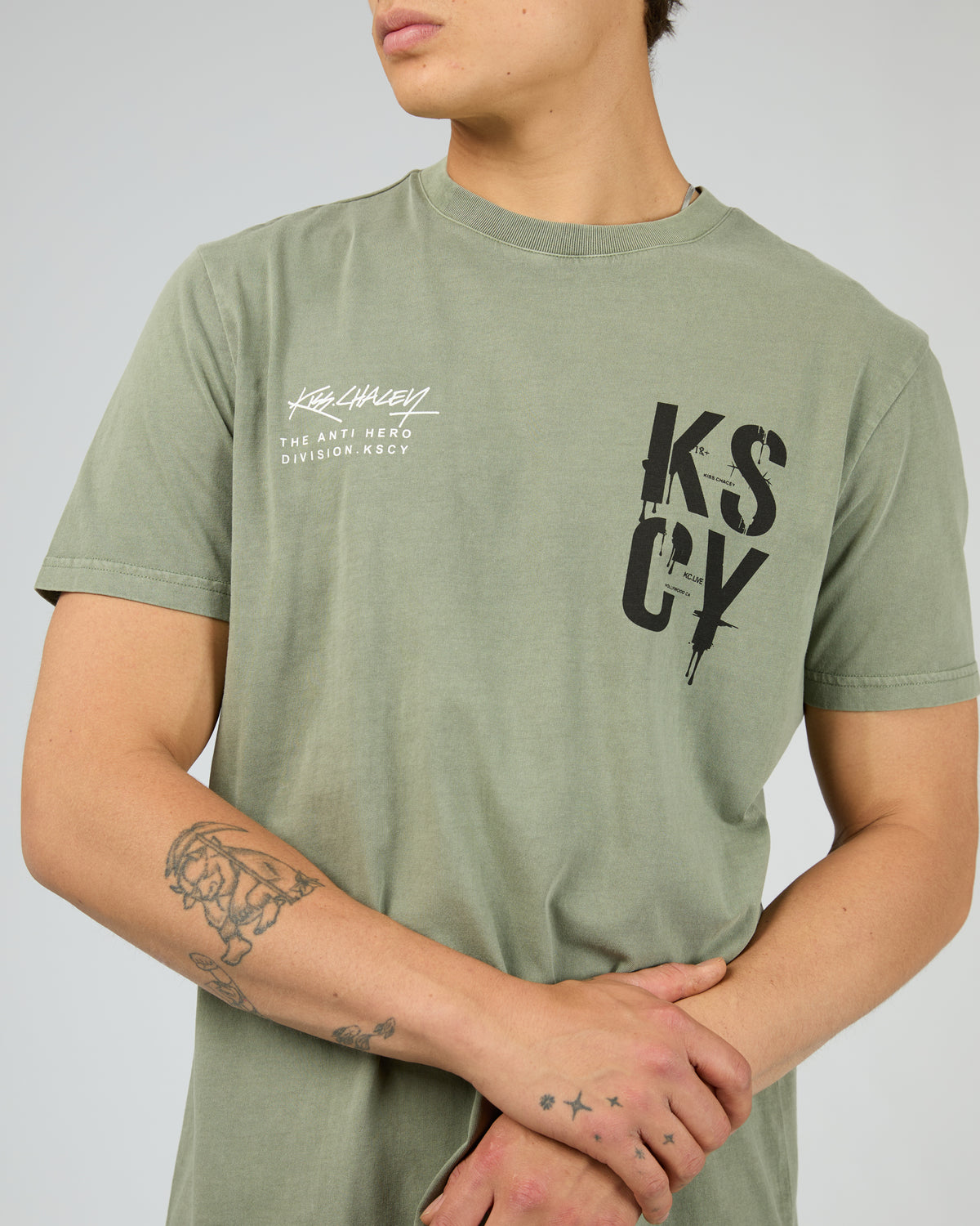 Cloak Dual Curved Tee Shadow