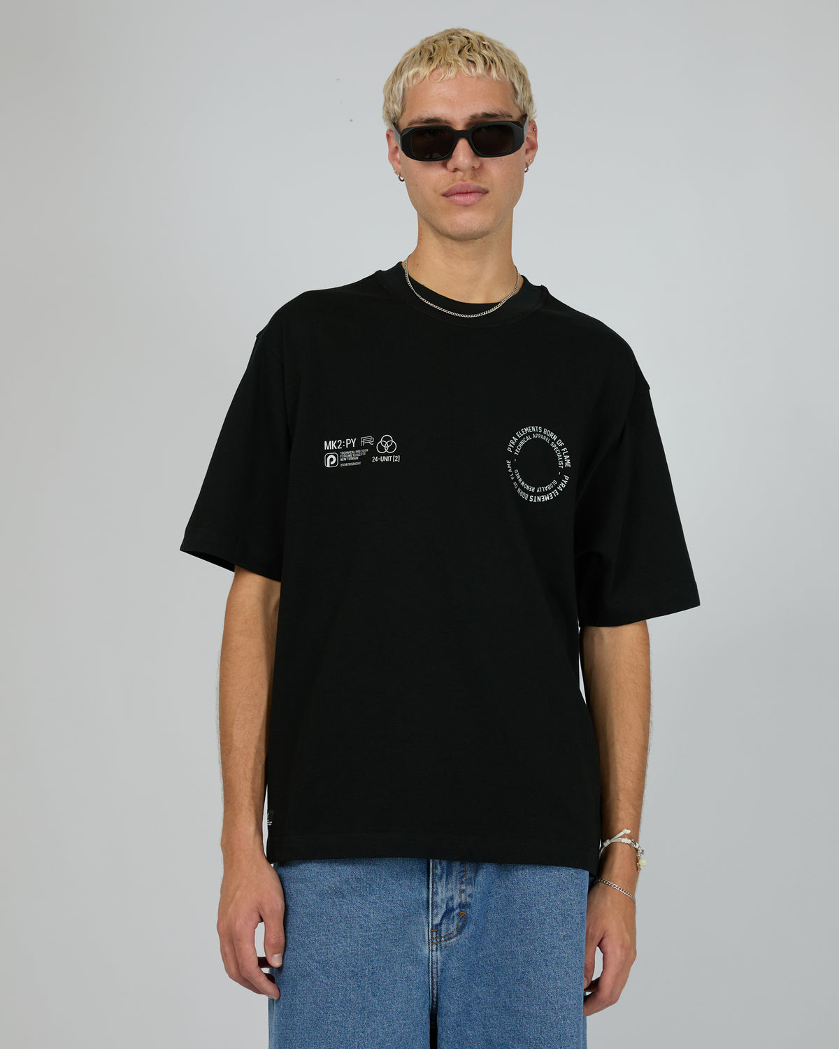 Global Spiral Tee Black