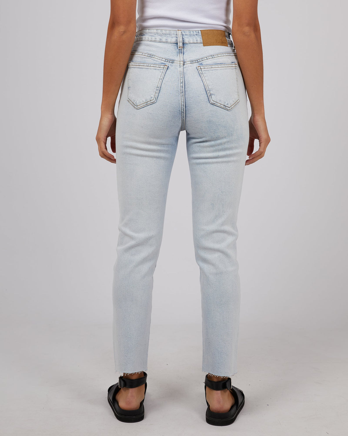 Silent Theory Ladies-Monica Mom Comfort Jean Bleach-Edge Clothing