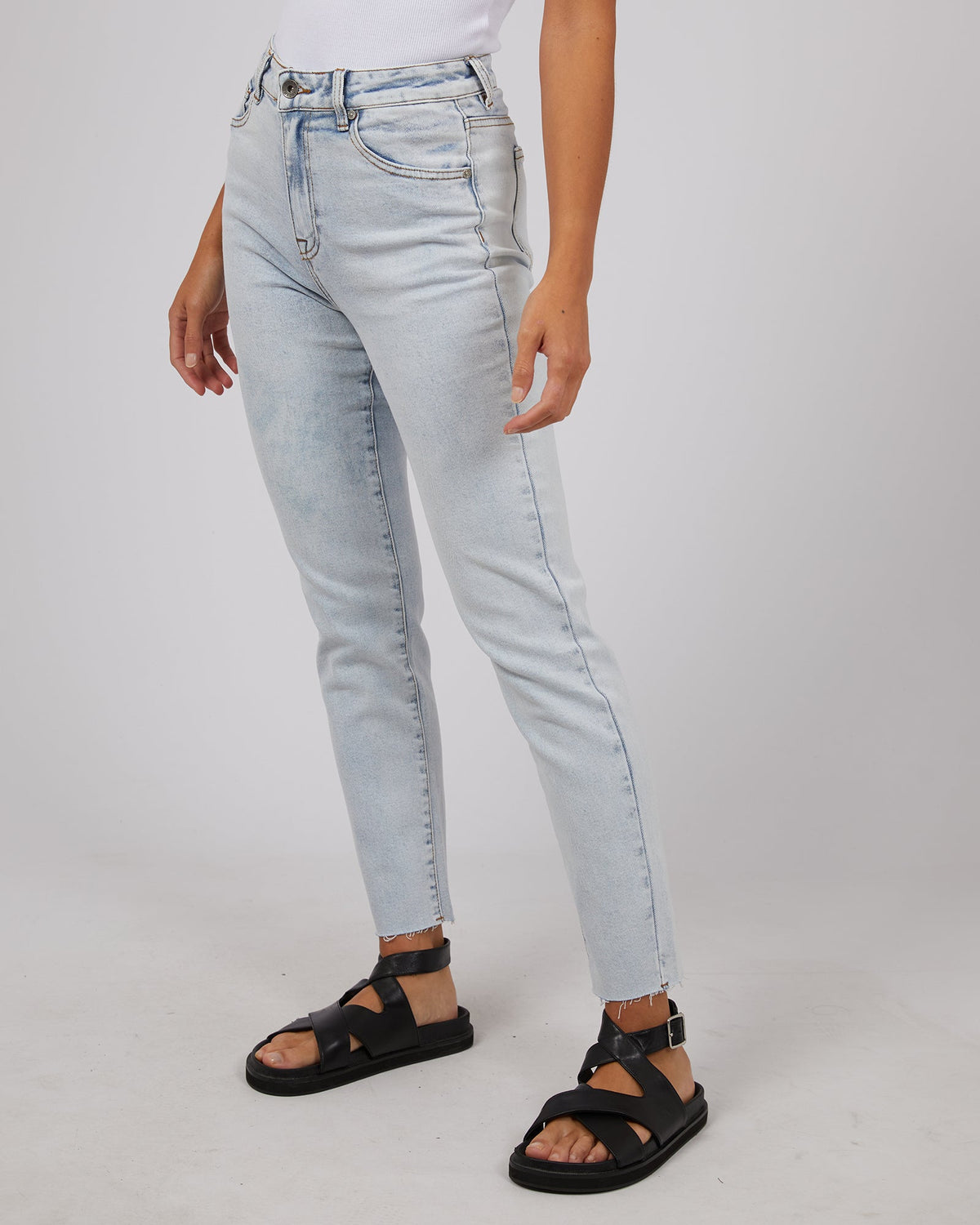 Silent Theory Ladies-Monica Mom Comfort Jean Bleach-Edge Clothing