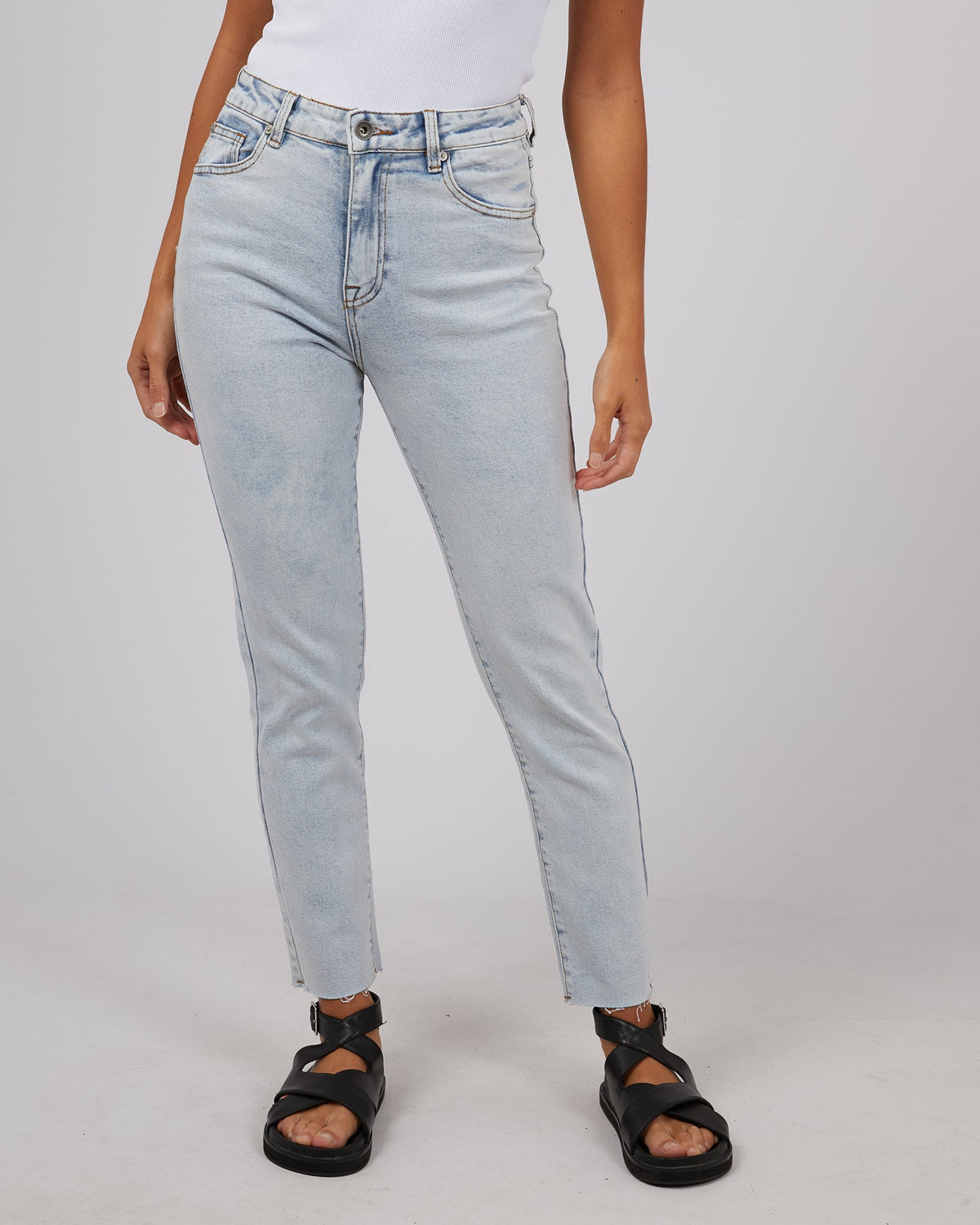 Silent Theory Ladies-Monica Mom Comfort Jean Bleach-Edge Clothing