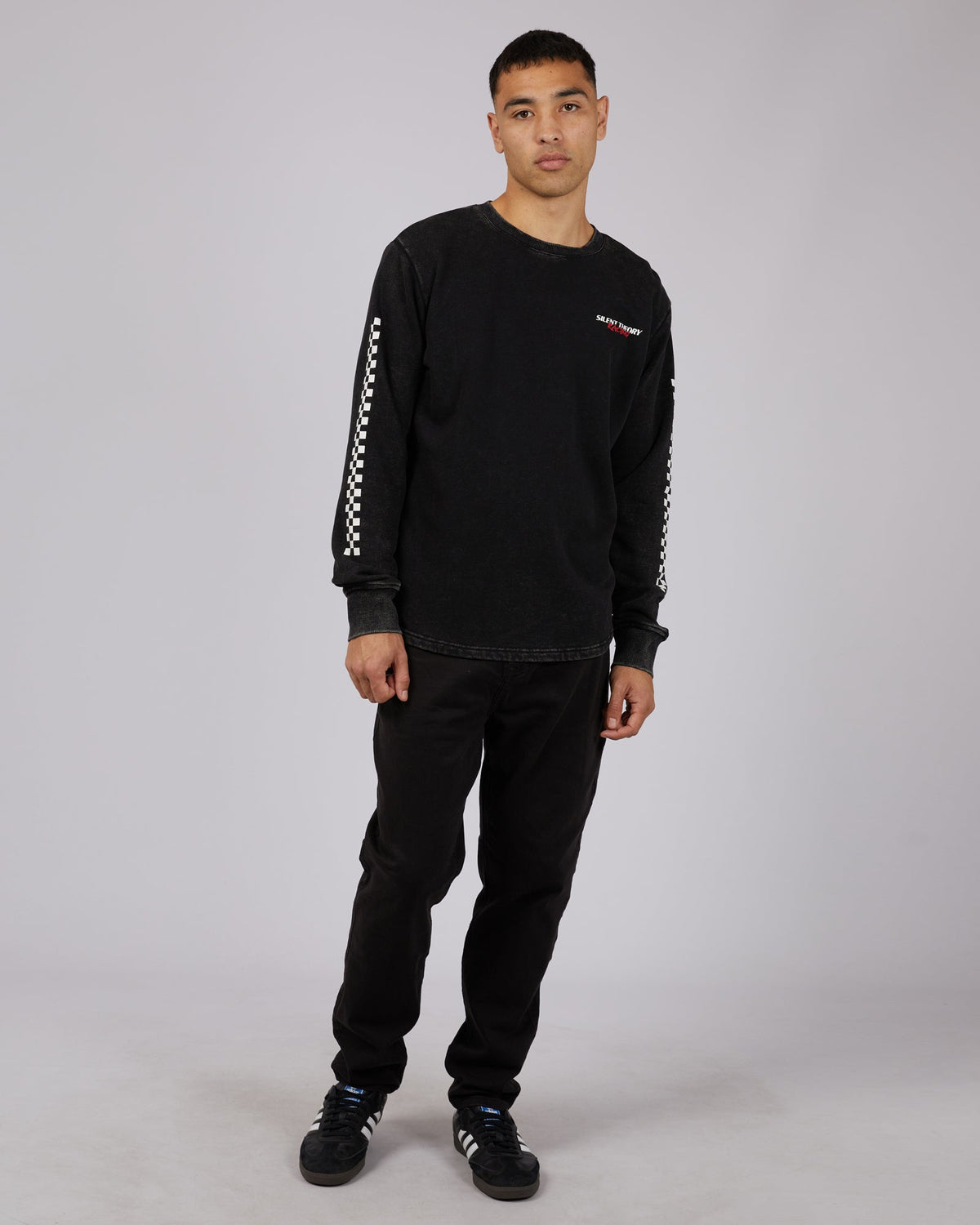 Silent Theory-Limits Scoop Crew Washed Black-Edge Clothing