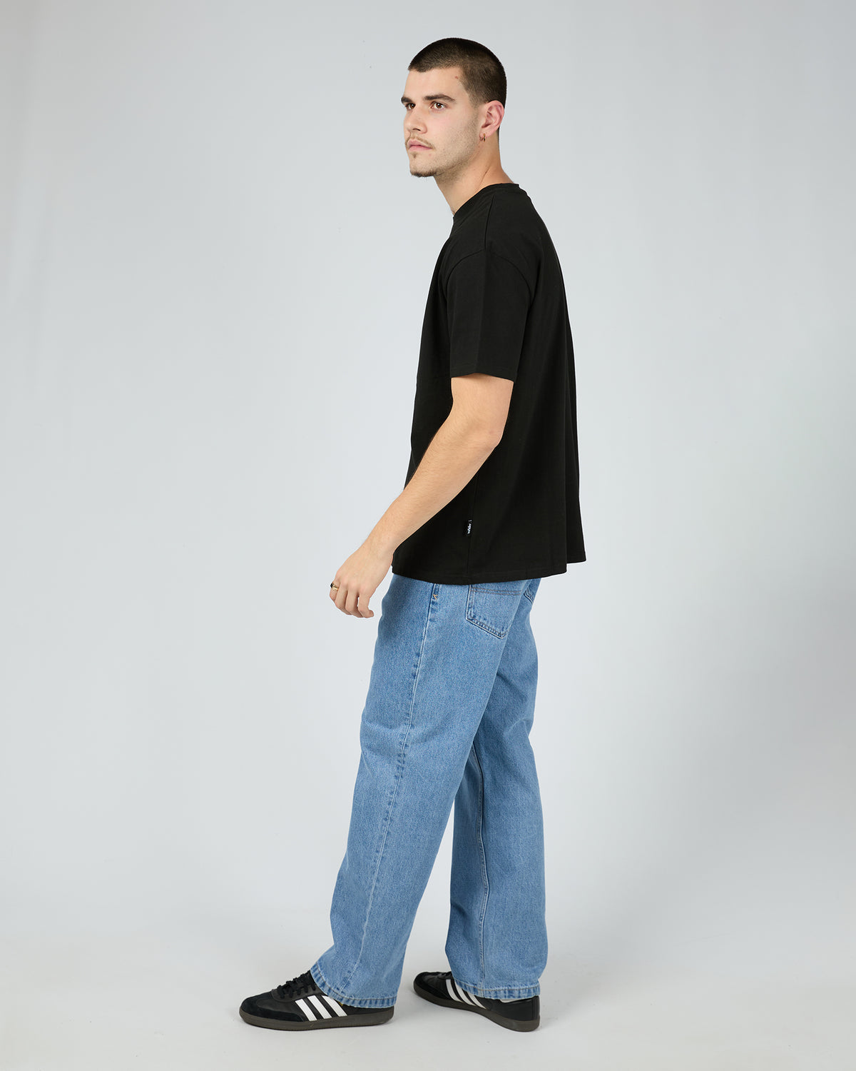 Beats Box Fit Tee Black